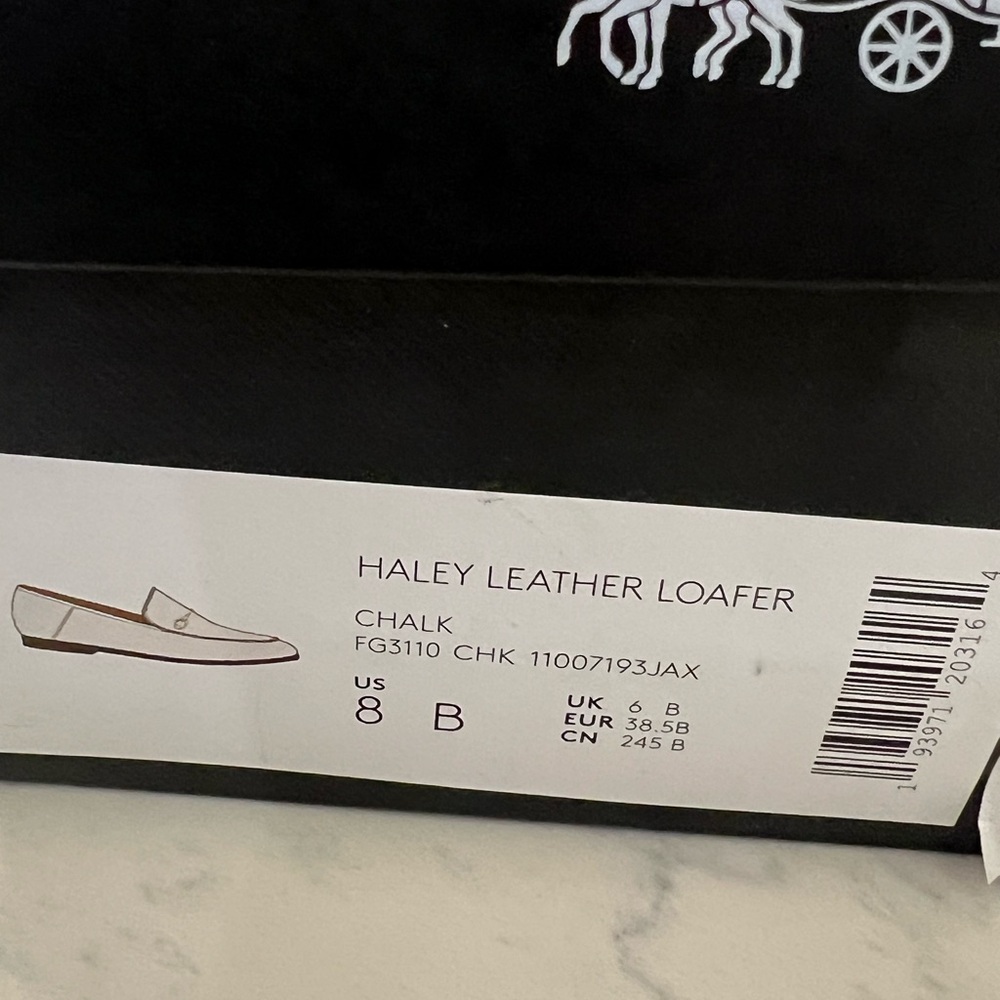 Coach Women's Cream Loafers with Gold Detail - Picture 14 of 14